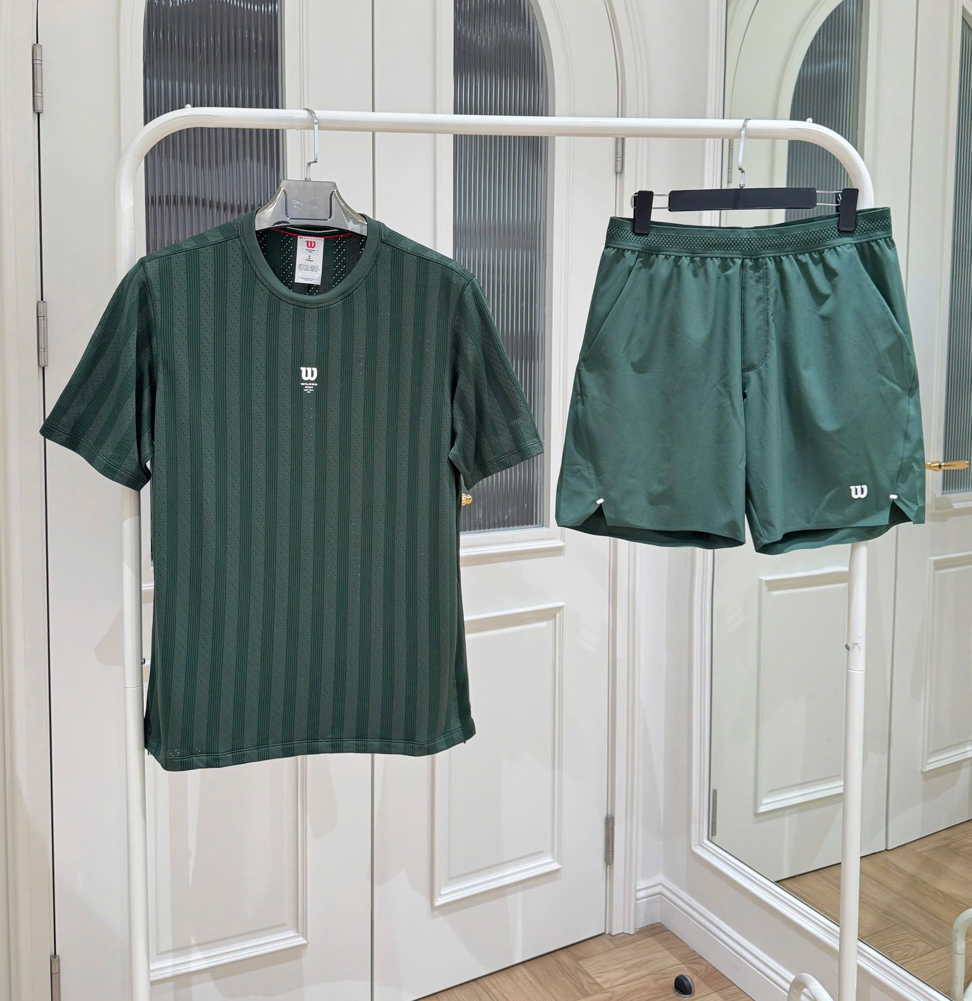 Set Bộ Quần Áo Thể Thao Cộc Tay Tennis Pickleball Nam Wilson Men's Game Point Seamless Màu Xanh Lá Phối Sooc Navy